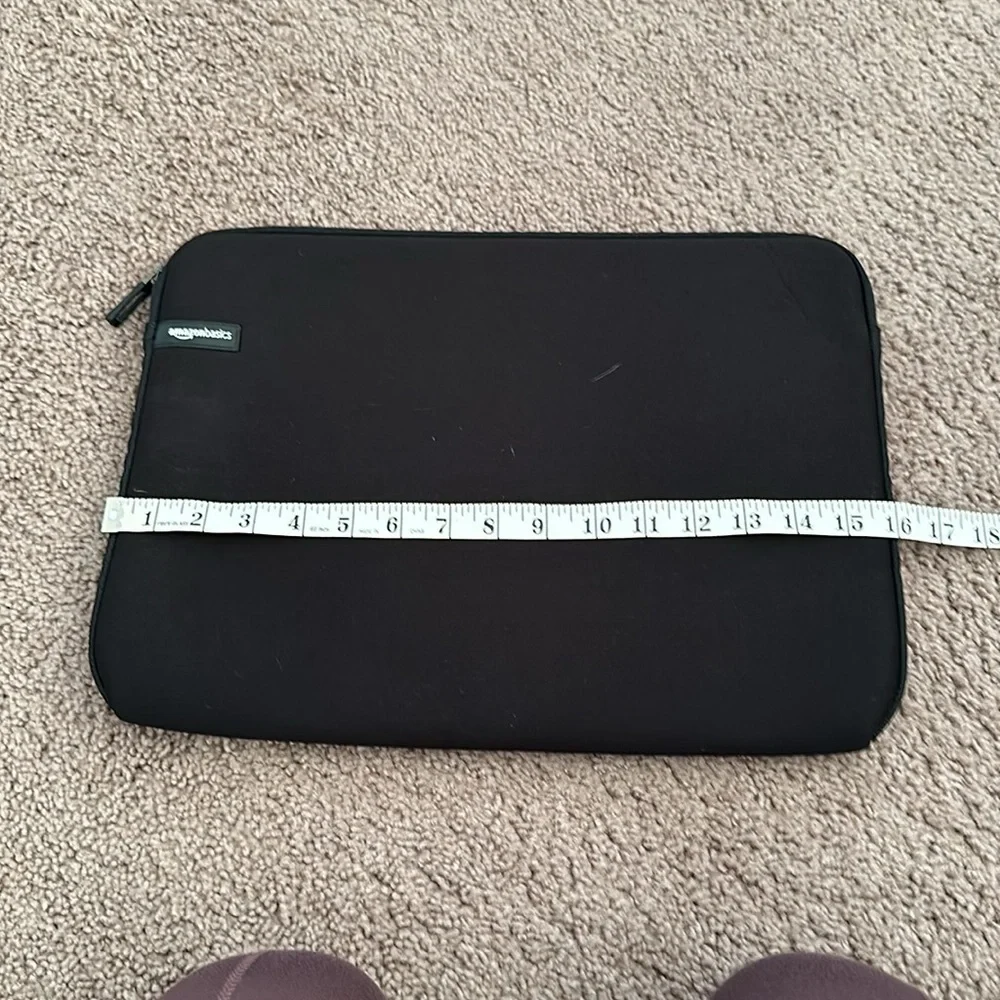Amazon Essentials Black Soft Travel Laptop Case